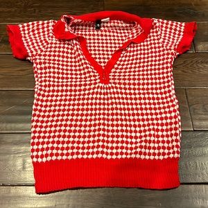 ❤️🤍💕Red & White V-Neck Scalloped Sleeve Sweater